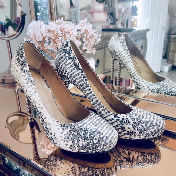 L.A.M.B. Shoes - LAMB by Gwen Stefani Snakeskin Shoes, Size 9.5